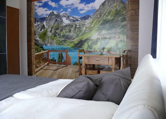 Ferien Kaiser Mit Balkon Und Garten Offenhausen