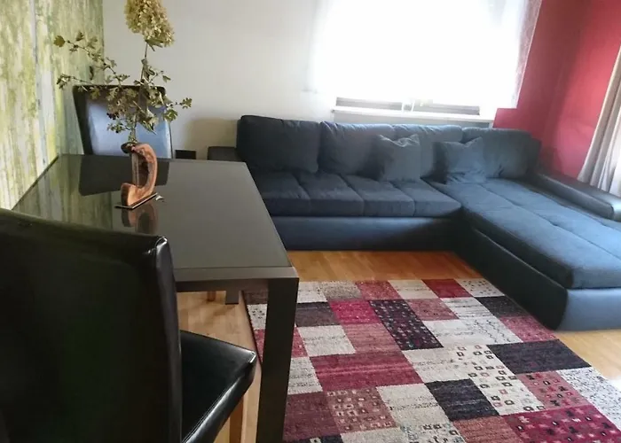 Ferien Kaiser Mit Balkon Und Garten Offenhausen