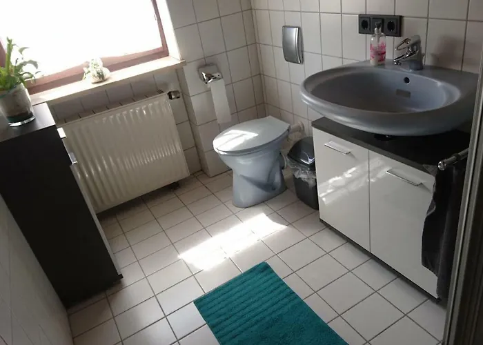 Ferien Kaiser Mit Balkon Und Garten Offenhausen