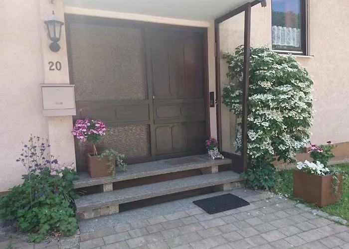 Ferien Kaiser Mit Balkon Und Garten Offenhausen